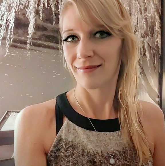 Meet your Posher, Kimmy - Picture 1 of 1